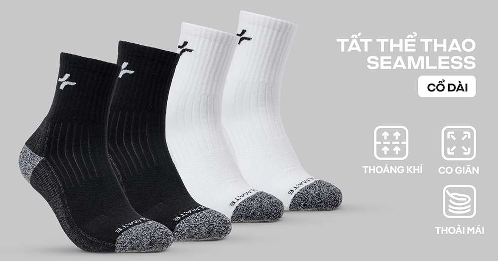 Tất thể thao seamless cổ dài Coolmate màu đen và trắng