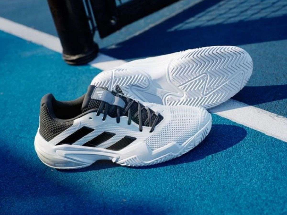 Cách bảo quản giày cầu lông Adidas 