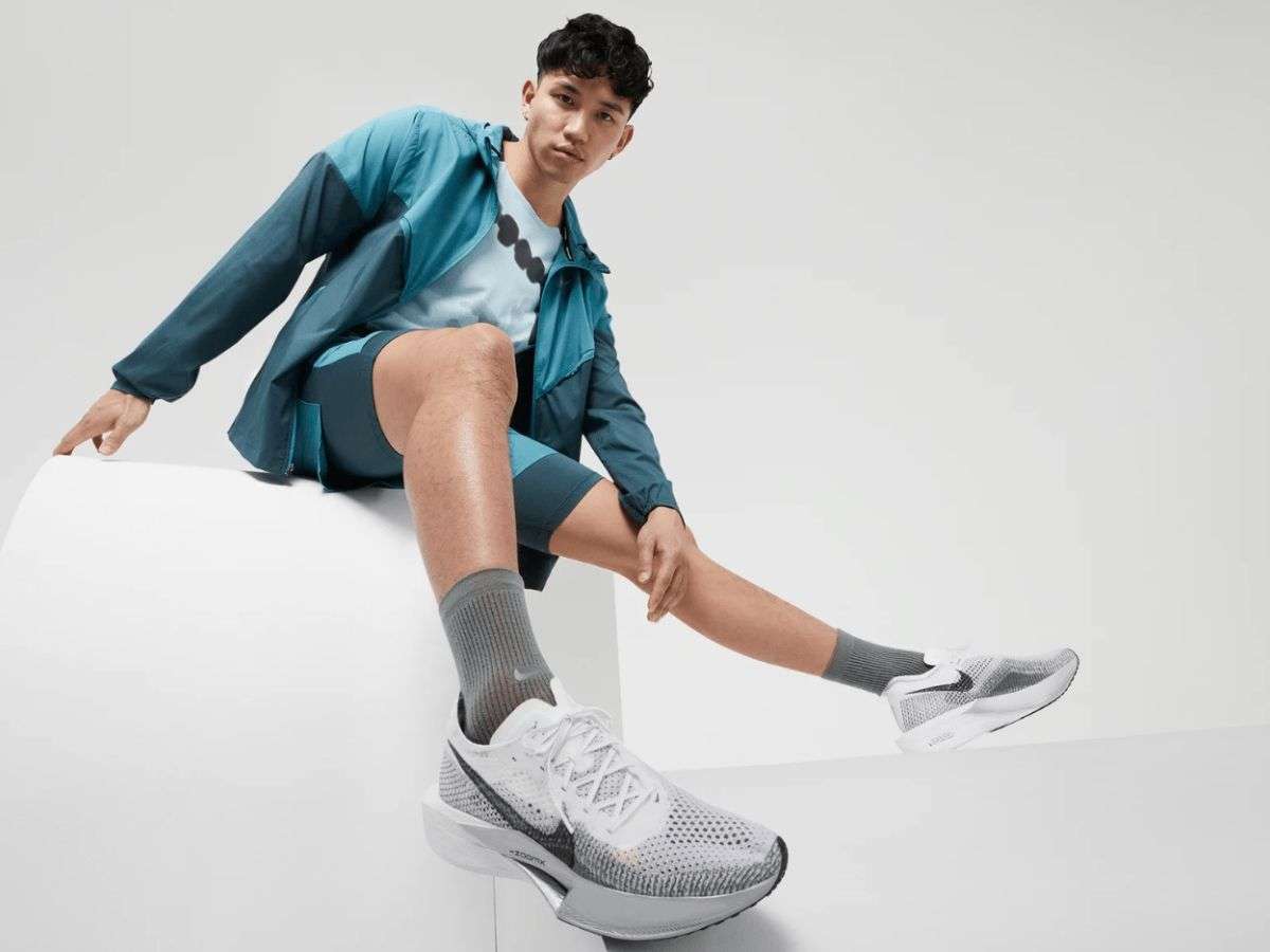 Thiết kế giày cầu lông Nike thời trang