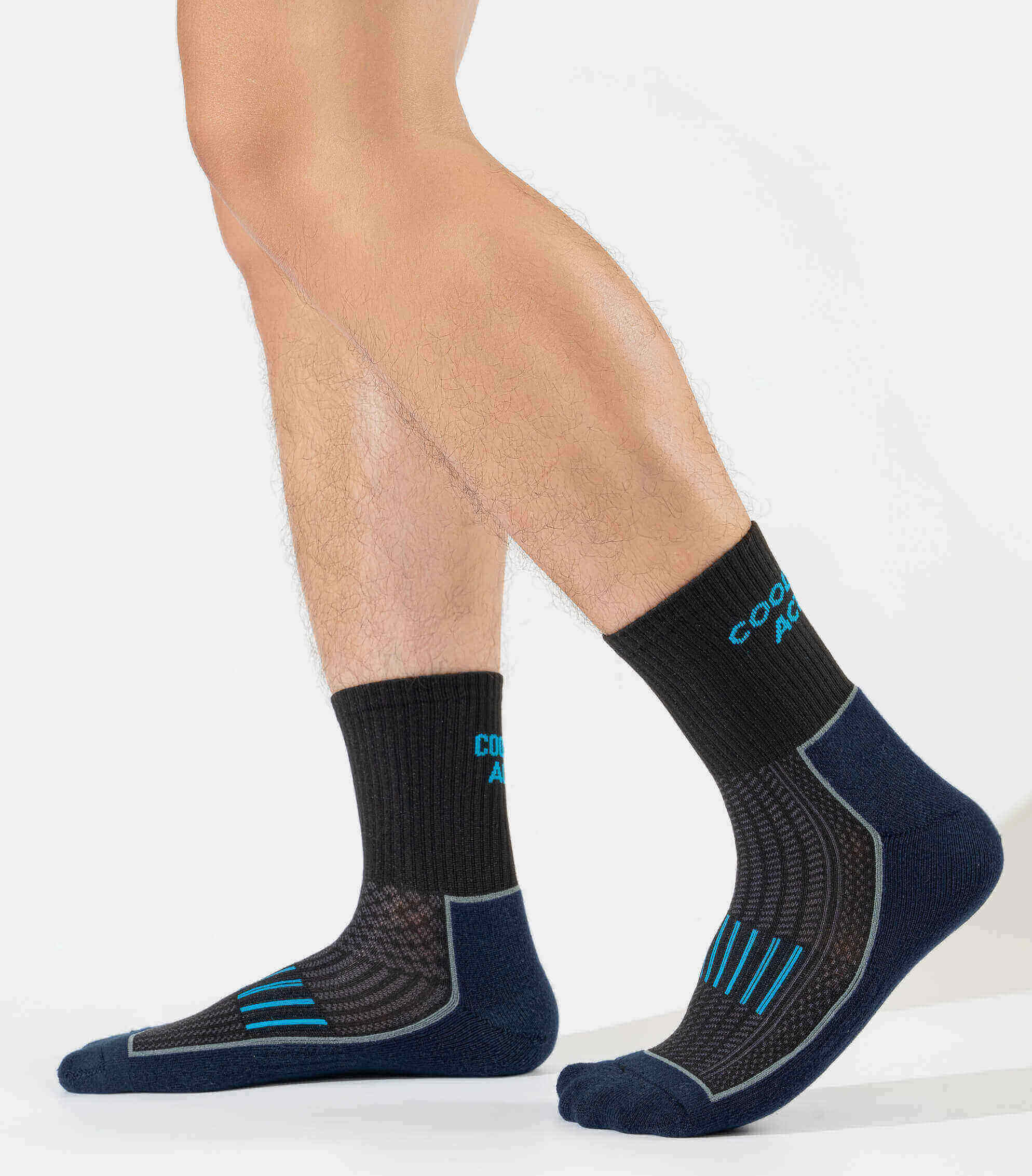 Vận động viên mang tất chạy bộ Active cổ dài màu đen xanh năng động