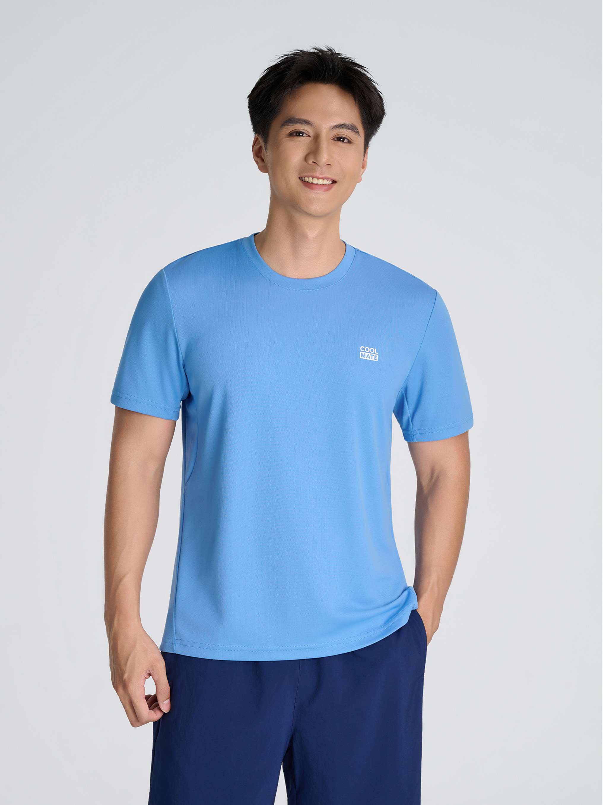 Áo thun thể thao thoáng khí Essentials - undefined