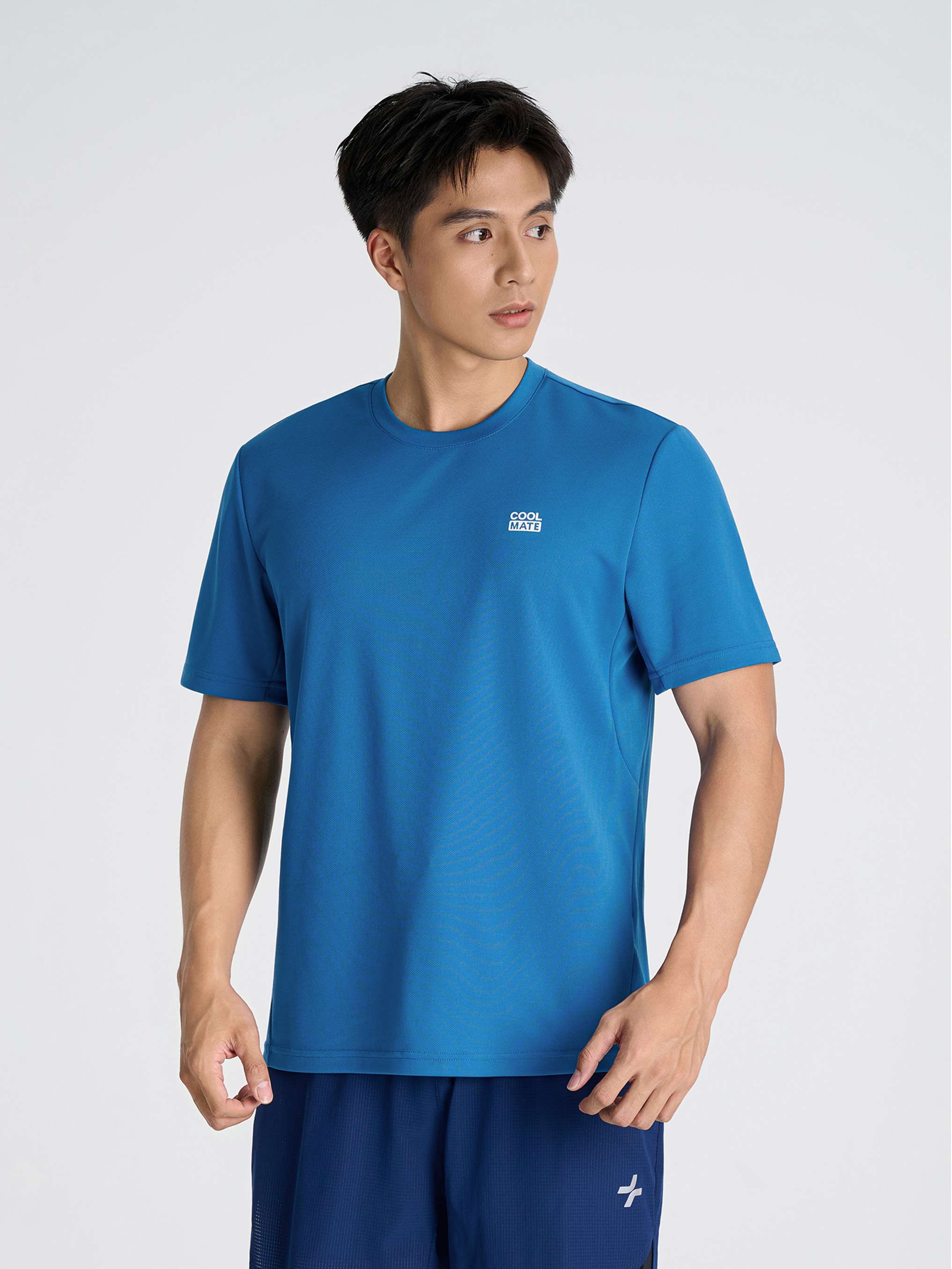 Áo thun thể thao thoáng khí Essentials - undefined