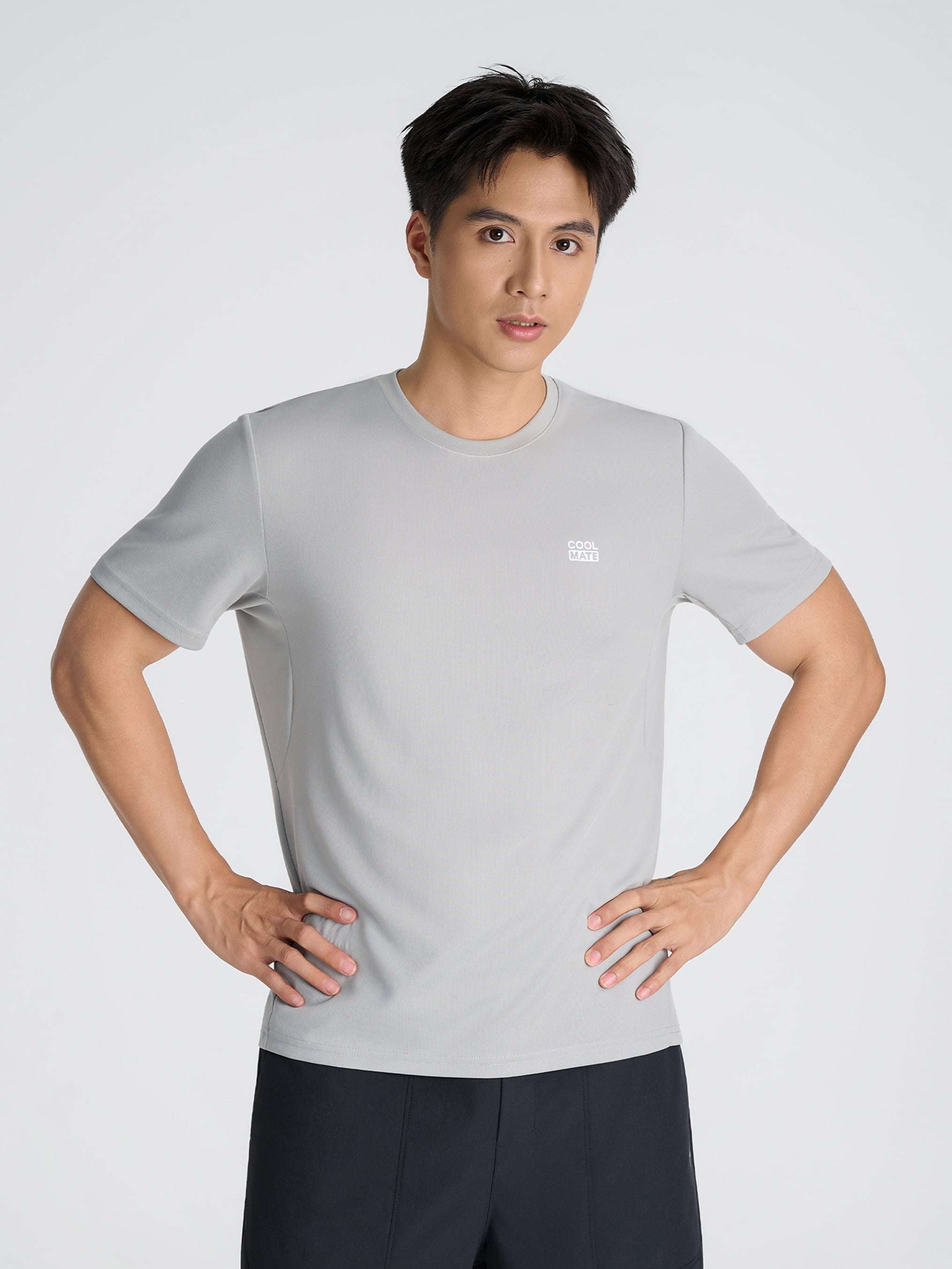 Áo thun thể thao thoáng khí Essentials - undefined