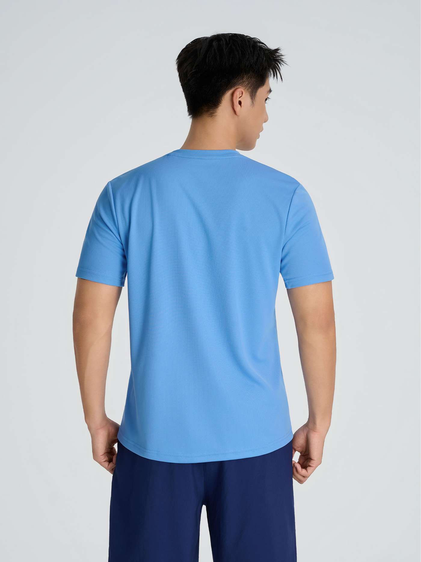 Áo thun thể thao thoáng khí Essentials - undefined