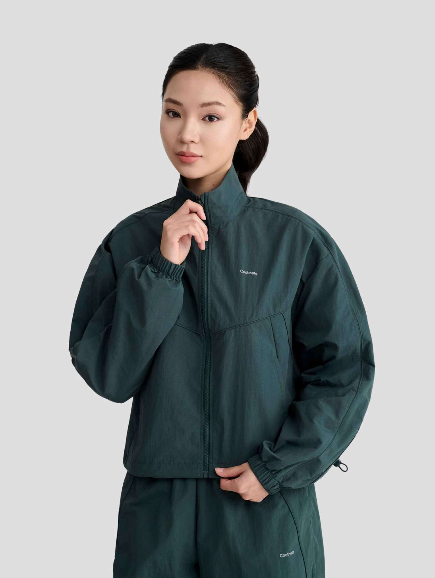 Áo khoác nữ Track Jacket Windbreaker khoá kéo - undefined