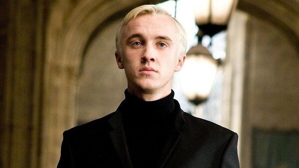 Khi tìm hiểu về 12 cung hoàng đạo là ai trong Harry Potter, cung Song Tử sẽ là Draco Malfoy