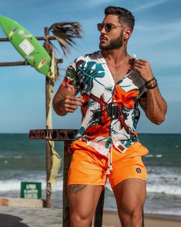 Quần áo khi đi biển mùa hè cho nam giới - nam đi biển cần mang gì ?