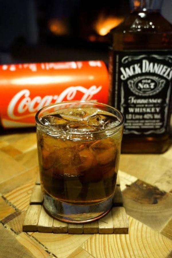 Cocktail Jack and Coke - pha cocktail từ rượu Whisky