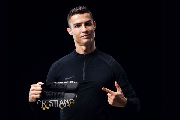 Cristiano Ronaldo là đại sứ thương hiệu Nike