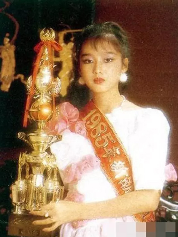 Chu Lệ Thiên từng đạt giải Á hậu trong một cuộc thi sắc đẹp tại quê nhà