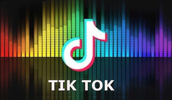 Cách làm video Tik Tok bằng chữ và ảnh