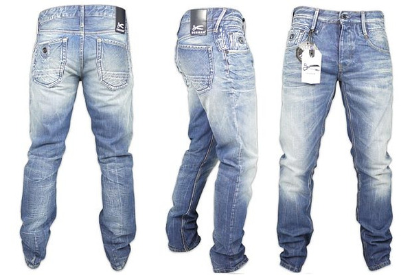 Quần jeans theo form dáng người mặc