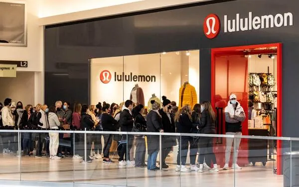 lululemon thời trang ứng dụng