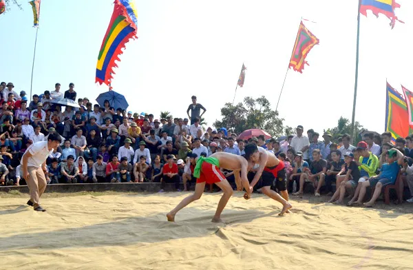 màn đấu vật ngày tết 