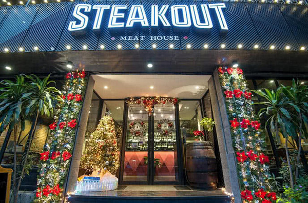 Steakout phục vụ cho các cặp đôi các món Tây cực thượng hạng