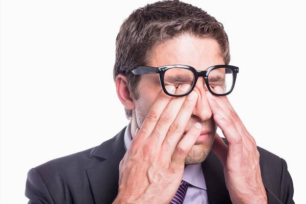 Hạn chế dụi mắt giúp giảm quầng thâm