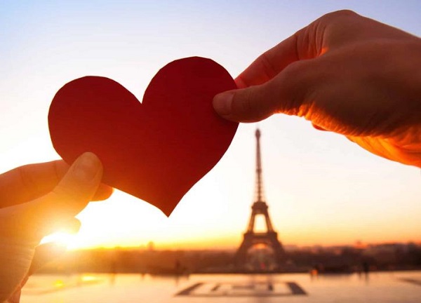 Valentine thì nên tặng gì cho người yêu vừa tiết kiệm, vừa lãng mạn?