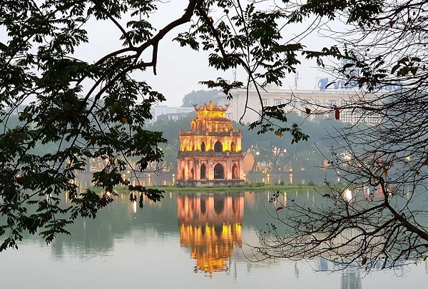 Hồ Gươm là biểu tượng của thủ đô Hà Nội
