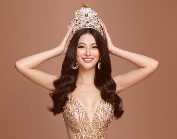 Nguyễn Phương Khánh trở thành người Việt Nam đầu tiên đăng quang Miss Earth