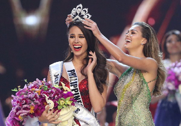 Khoảnh khắc đăng quang của người đẹp Philippines - Hoa Hậu Hoàn Vũ 2018