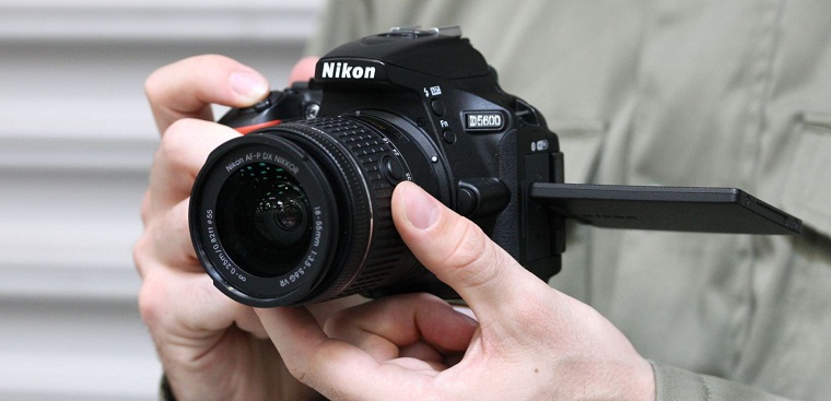 Kỹ thuật Double Exposure có nguồn gốc từ máy ảnh DSLR (Digital Single Lens Reflex)