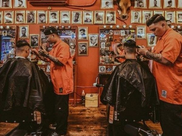 Tiệm cắt tóc nam độc đáo