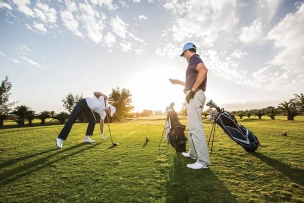 Chơi golf giúp nâng cao sức khỏe thể chất
