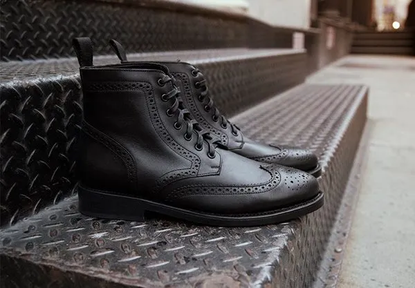 Wingtip Boot là gợi ý hoàn hảo cho chàng trai thấp bé