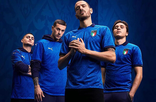 Đồ thi đấu của đội tuyển Ý