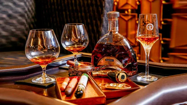 Rượu Cognac và Whisky là gì? Có sự khác nhau nào giữa 2 loại rượu?