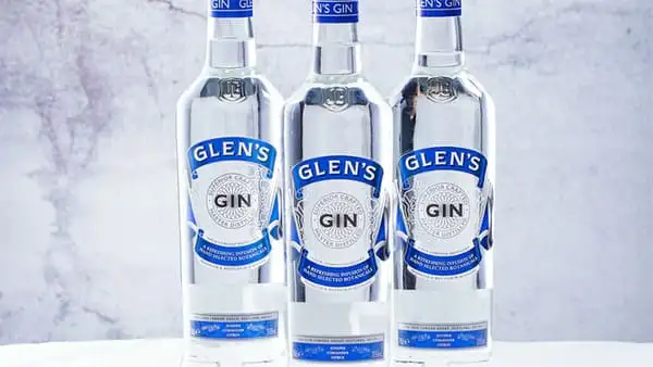 Glens Gin được sản xuất tại Scotland và rất được ưa chuộng bởi những tín đồ yêu cocktail