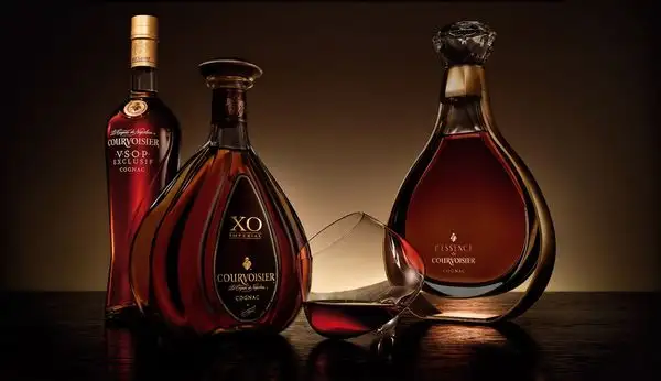 Rượu Cognac và Whisky là gì? Có sự khác nhau nào giữa 2 loại rượu?