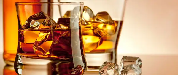 Rượu Cognac và Whisky là gì? Có sự khác nhau nào giữa 2 loại rượu?