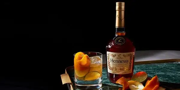 Rượu Cognac và Whisky là gì? Có sự khác nhau nào giữa 2 loại rượu?