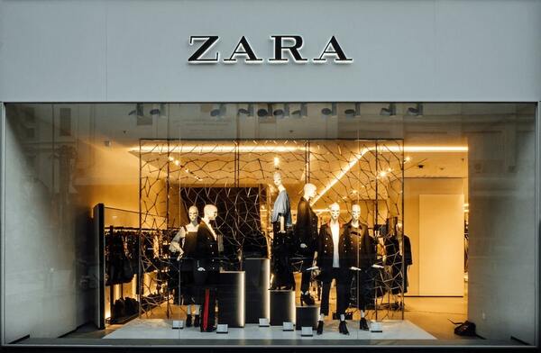Zara luôn là cái tên hàng đầu trong làng thời trang thế giới