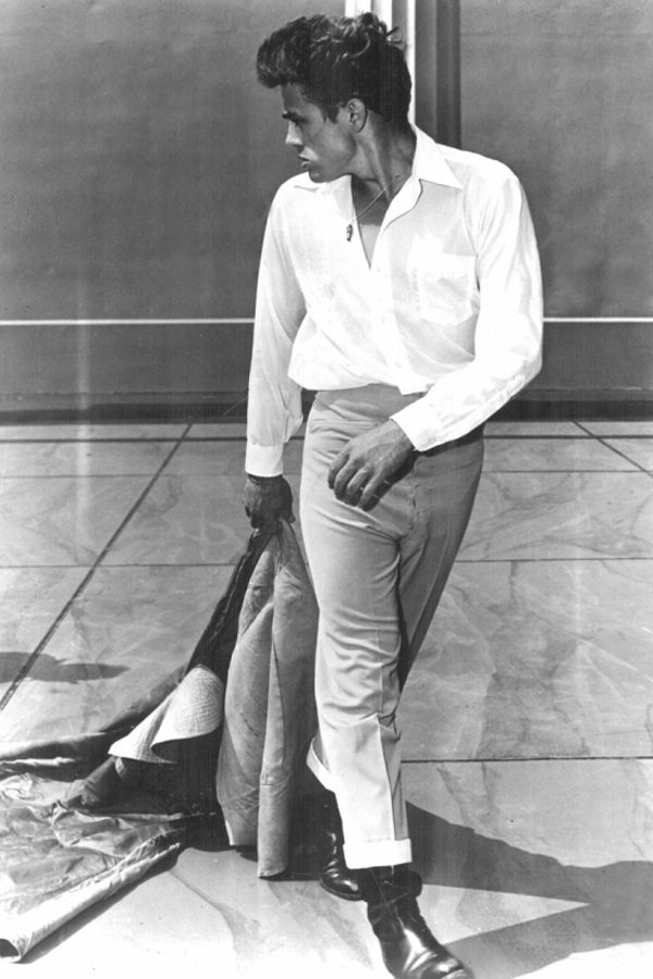 James Dean với phong cách lịch lãm và cuốn hút những năm 50 