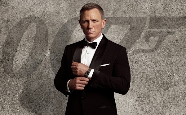 Daniel Craig trong bộ Tuxedo ( nguồn: Internet)