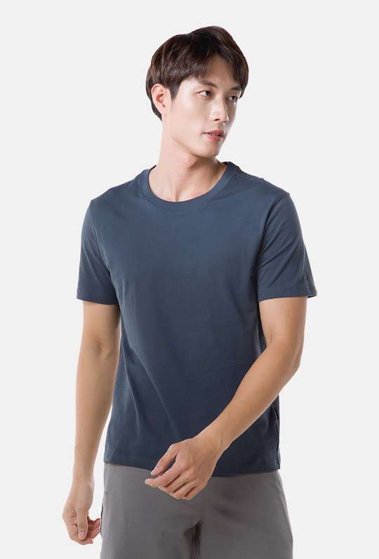 T-Shirt Coolmate Basics - undefined