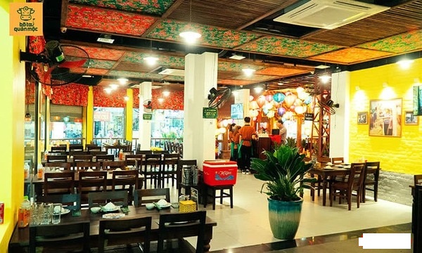 Nhà hàng Bò Tơ Quán Mộc- không gian xanh