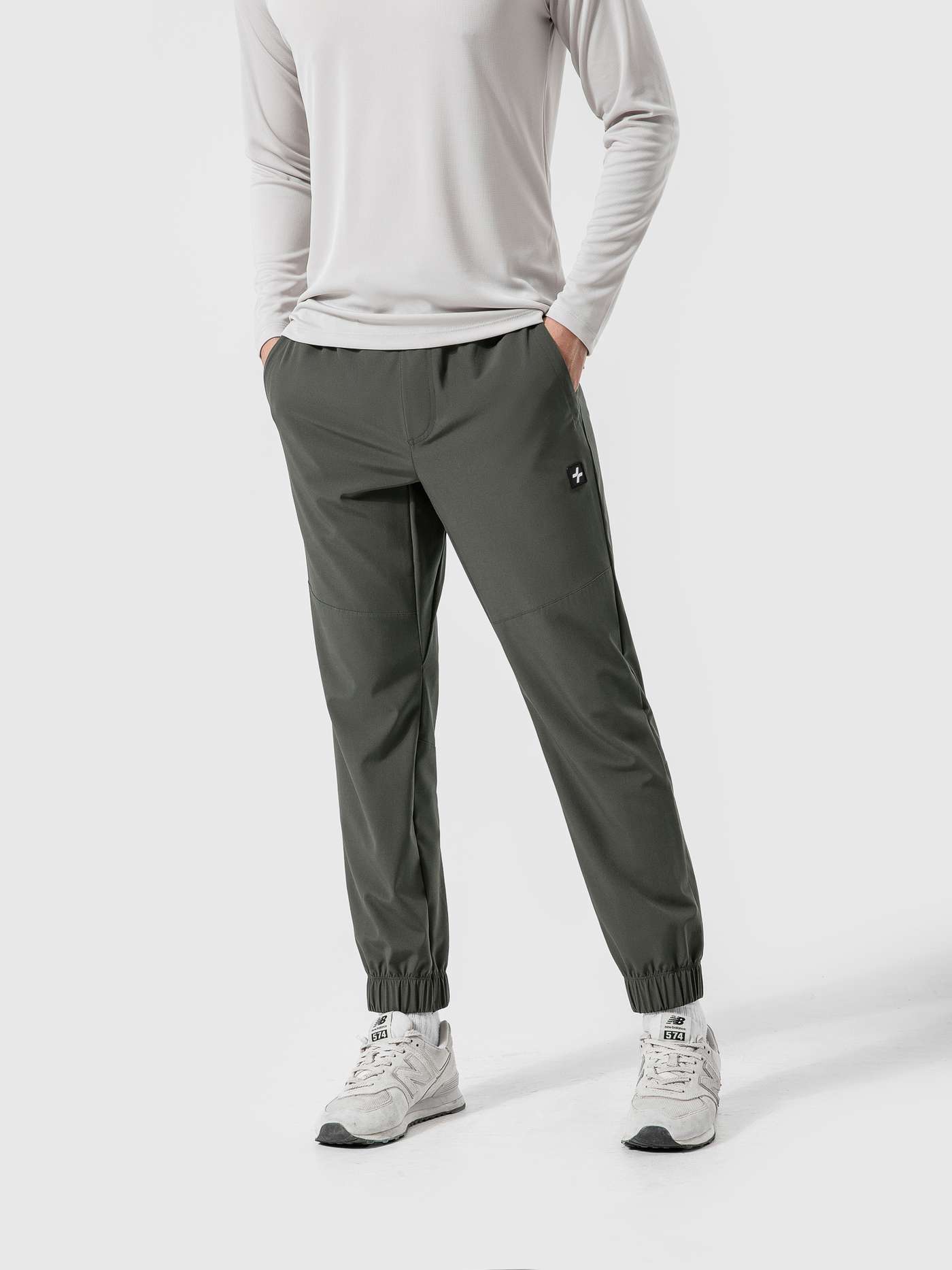 Quần Jogger nam thể thao Hybrid Woven - undefined